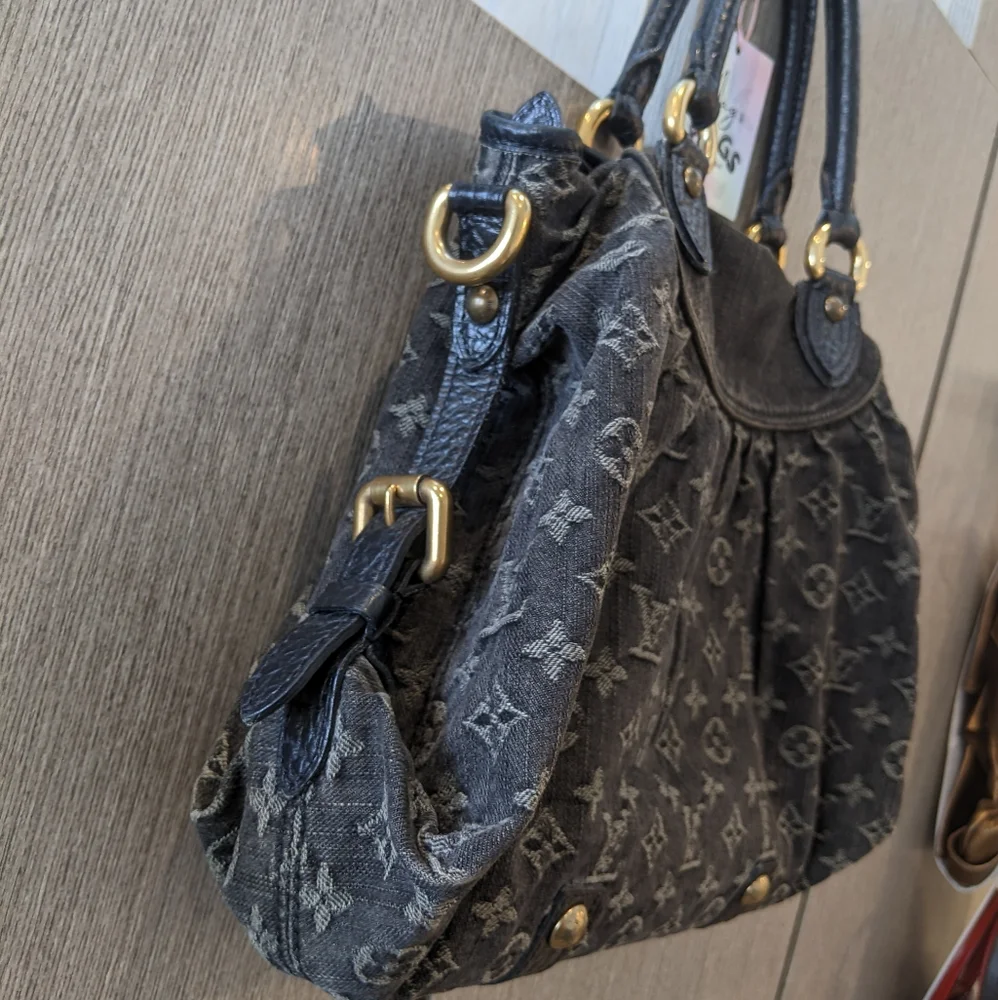 Louis Vuitton: Monogram Denim Celebrity Neo Cabby MM - Picture 14 of 16